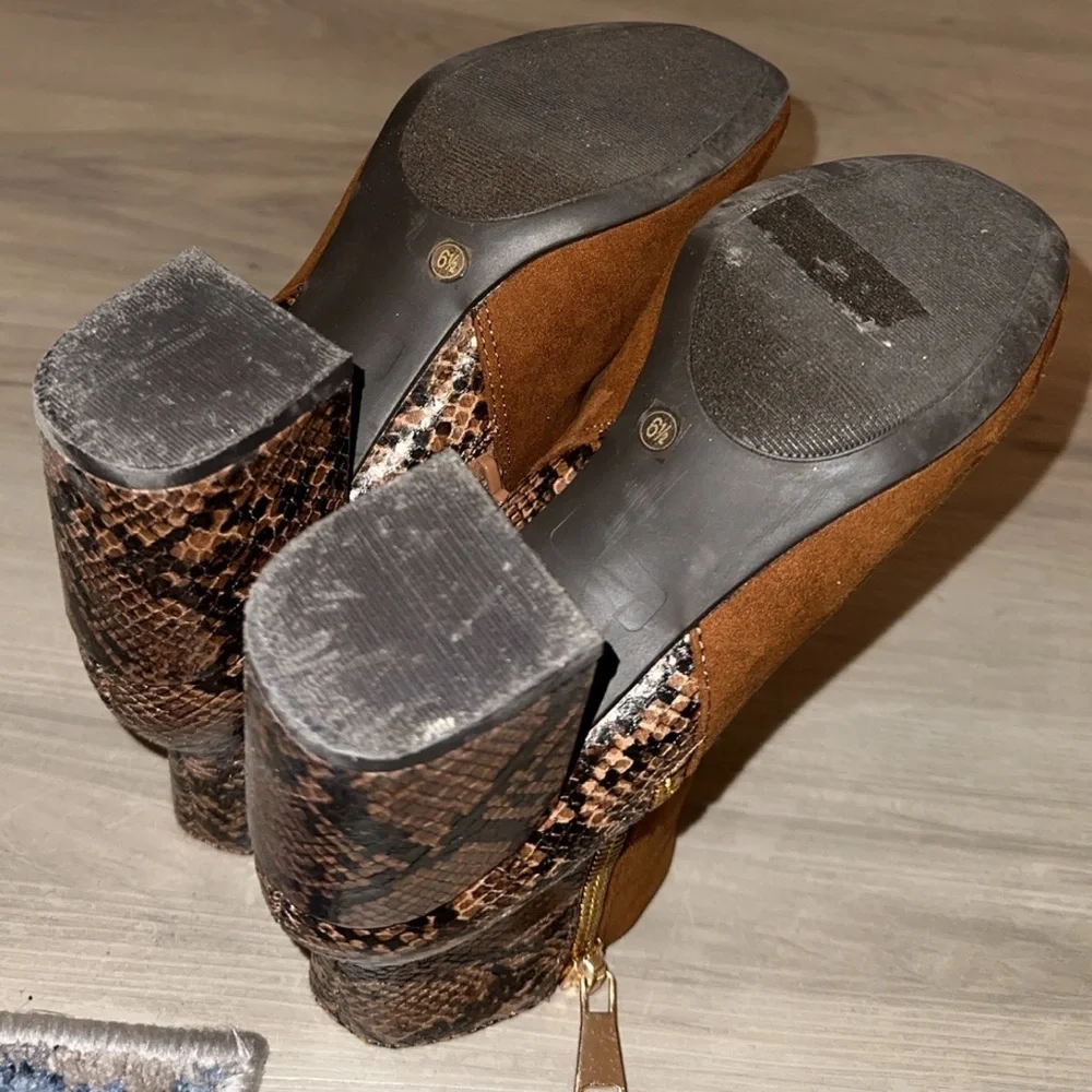 Side Snake and Metal Zipper Tan Booties - Picture 3 of 3